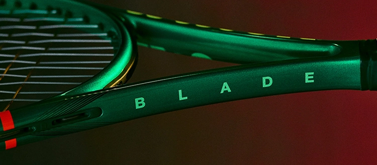 Ракетка для тенниса Wilson Blade 101L V10 с упором на контроль в магазине ten-nis.ru Теннисная ракетка Wilson Blade 101L V10 с плотной формулой 16x20 в магазине Корт